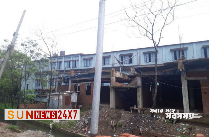 বাংলাদেশঃ  সৈয়দপুর আদর্শ কলেজের জায়গা দখল করে বহুতল স্থাপনা নির্মাণ