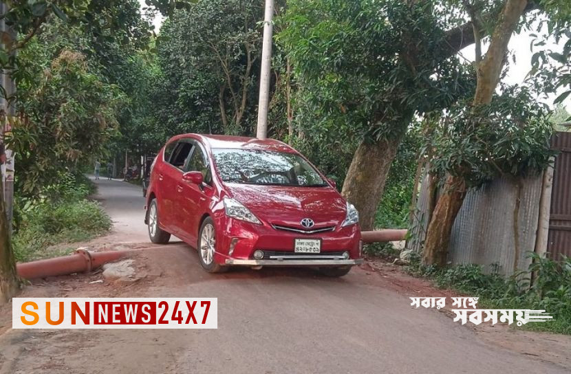 বাংলাদেশঃ টঙ্গীবাড়িতে ইউপি সদস্যের বালু বানিজ্য
