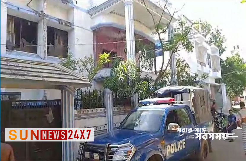 বাংলাদেশঃ পাবনায় বাড়িতে হামলা-ভাংচুর বাংলাদেশঃ পাবনায় বাড়িতে হামলা-ভাংচুর