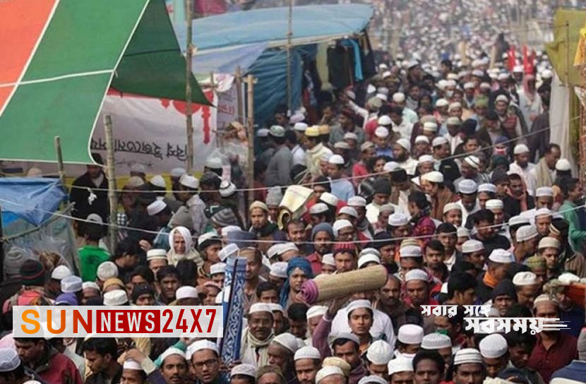 আখেরি মোনাজাতে যাচ্ছেন মুসল্লিরা আখেরি মোনাজাতে যাচ্ছেন মুসল্লিরা