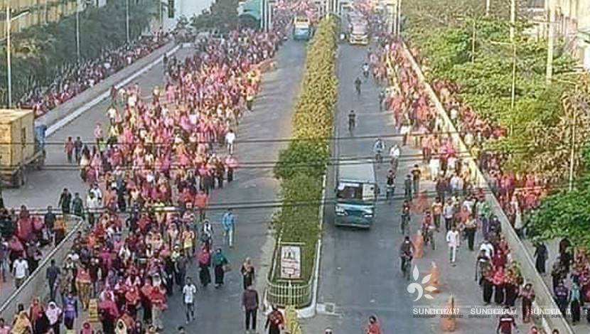 করোনাভাইরাসের আতঙ্ক উপেক্ষা করে ঢাকায় ফিরছেন দলে দলে গার্মেন্টস কর্মীরা