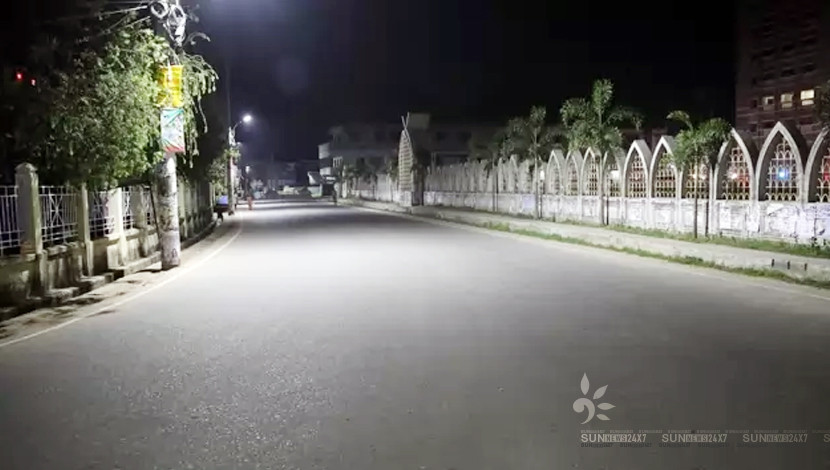 সারা দেশে সন্ধ্যা ৬টার পর বাইরে বের হওয়া যাবে না। বের হলেই আইনানুগ ব্যবস্থা নেওয়া হবে।