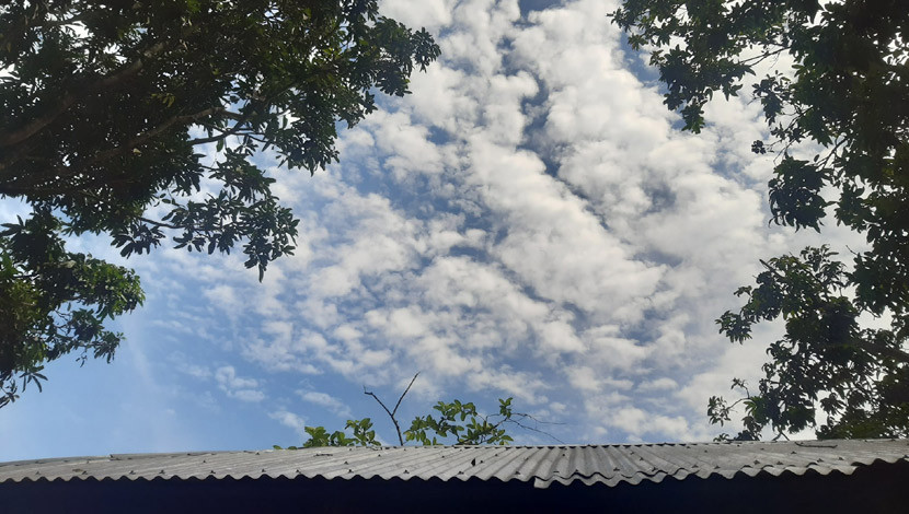 শরতের আকাশ। (ছবি : সোহরাব মাহাদী)