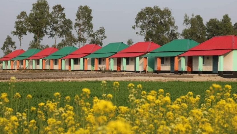 জমিসহ পাকাঘর পাওয়ায় স্বপ্ন হলো সত্যি

আশ্রয়ণের অধিকার প্রধানমন্ত্রী শেখ হাসিনার উপহার
আরো ৫৩ হাজার ৩৪০টি ঘর ভূমিহীন ও গৃহহীন পরিবারকে হস্তান্তর করা হয়েছে।