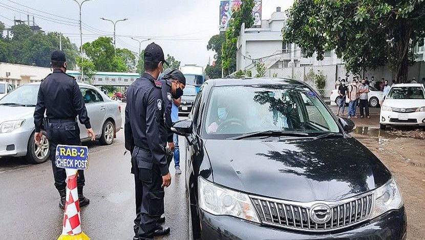 কঠোর বিধিনিষেধে র‌্যাবের সপ্তমদিনের অভিযান। ছবি: সান নিউজ।