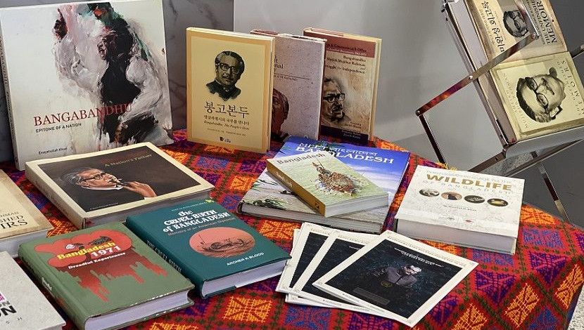 দক্ষিণ কোরিয়ার সিউলস্থ বাংলাদেশ দূতাবাসের উদ্যোগে জাতির পিতা বঙ্গবন্ধু শেখ মুজিবুর রহমানের জীবন ও কর্মের ওপর আয়োজিত পাঁচ দিনব্যাপী এক আলোকচিত্র প্রদর্শনী শুরু হয়েছে। ৯ হতে ১৩ই জুলাই পর্যন্ত প্রতিদিন সকাল ১০ টা থেকে সন্ধ্যা ৭ টা পর্যন্ত উন্মুক্ত থাকবে।