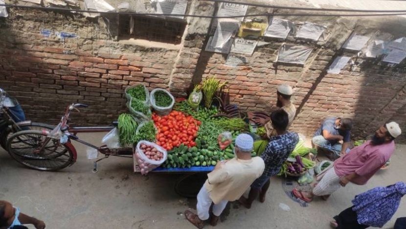 এলাকার বাজার ( সুলতানা আক্তার)