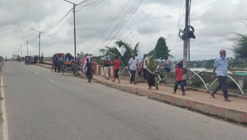 ঢাকায়  ফিরছে মানুষ  -গাবতলী (ছবি. জাহিদ রাকিব)