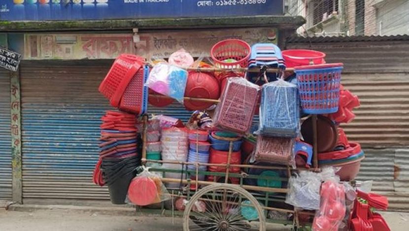 ফেরিওলা ( ছবি. জাহিদ রাকিব )