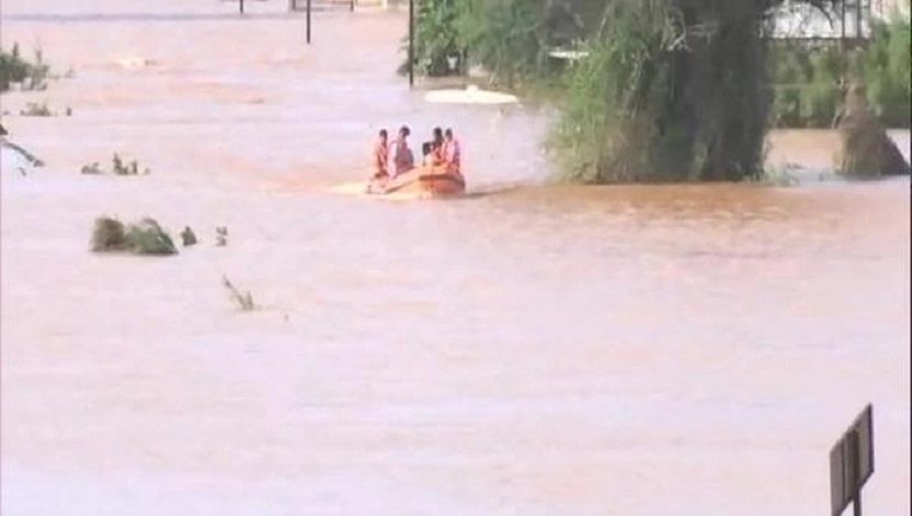 ভারতের মহারাষ্ট্রে ভয়াবহ বন্যা।