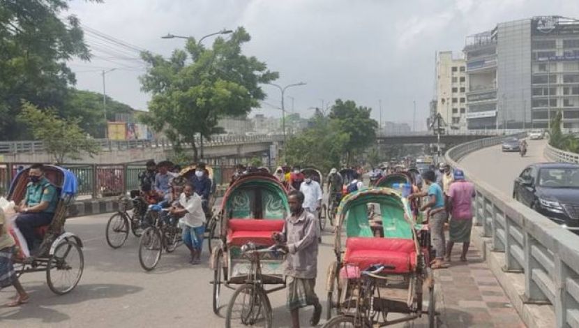 আগের চেয়ে বেড়েছে যানবাহন  ছবি. জাহিদ রাকিব