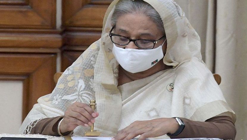 শহিদ ক্যাপ্টেন শেখ কামালের ৭২তম জন্মবার্ষিকী উপলক্ষে স্মারক ডাক টিকিট প্রকাশ করা হয়। গণভবন থেকে এটি প্রকাশ করেন প্রধানমন্ত্রী শেখ হাসিনা। ছবি: পিআইডি