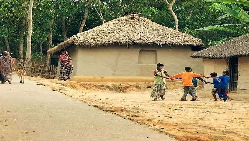 গ্রাম বাংলার ঐতিহ্য মাটির ঘর।  ছবি- সামাজিক যোগাযোগ মাধ্যম ফেসবুক থেকে সংগৃহীত।