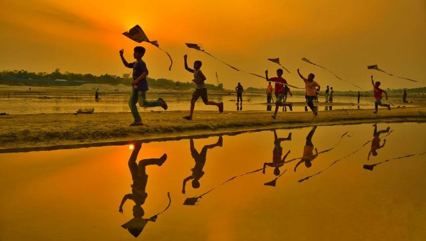 এই ছবি দেখে আপনিও হয়তো ফিরে যাবেন আপনার ফেলে আসা শৈশবে। ছবি-সাকিন ফারহান