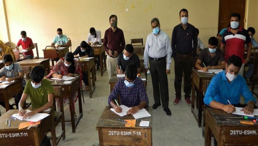 স্বাস্থ্যবিধি মেনে যশোর বিজ্ঞান ও প্রযুক্তি বিশ্ববিদ্যালয়ে স্নাতকোত্তর শ্রেণির পরীক্ষা শুরু হয় ১২ সেপ্টেম্বর।