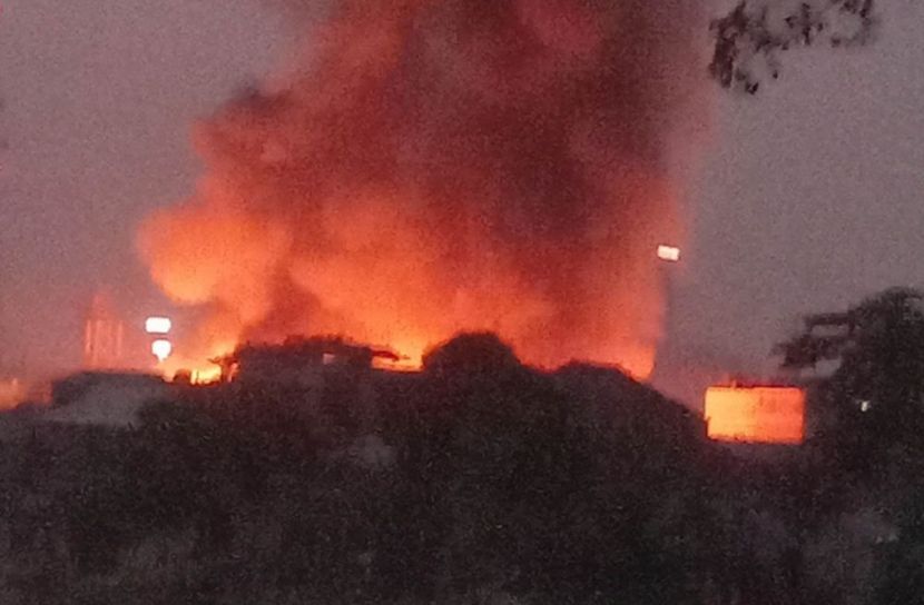 রাজধানীর কড়াইল বস্তিতে ভয়াবহ আগুন