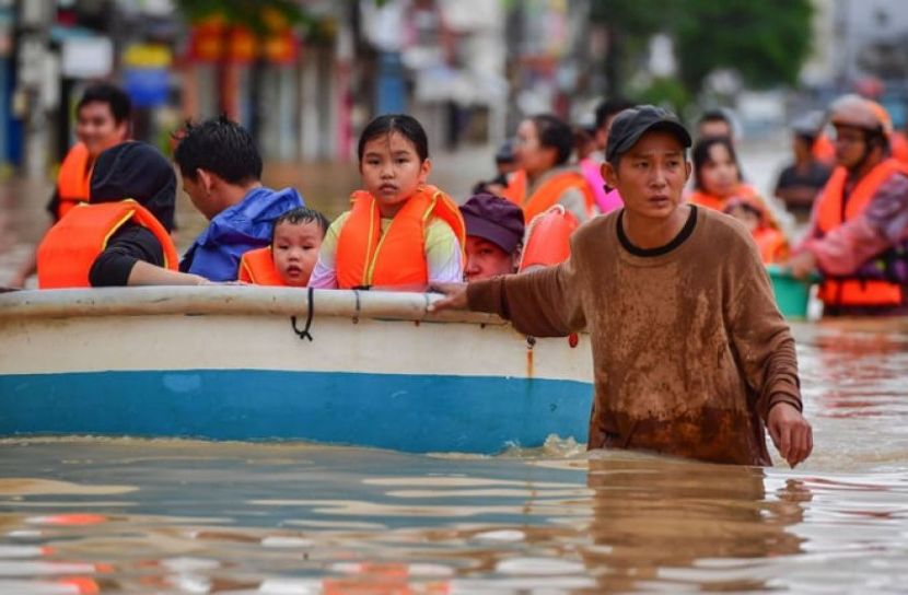 এশিয়াজুড়ে টানা বন্যায় প্রাণহানি ছয়শোর কাছাকাছি, নিখোঁজ বহু মানুষ