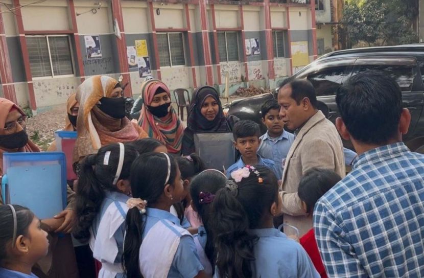 শিক্ষকদের আন্দোলন: লক্ষ্মীপুরে দেড় ঘণ্টা পর পরীক্ষা শুরু