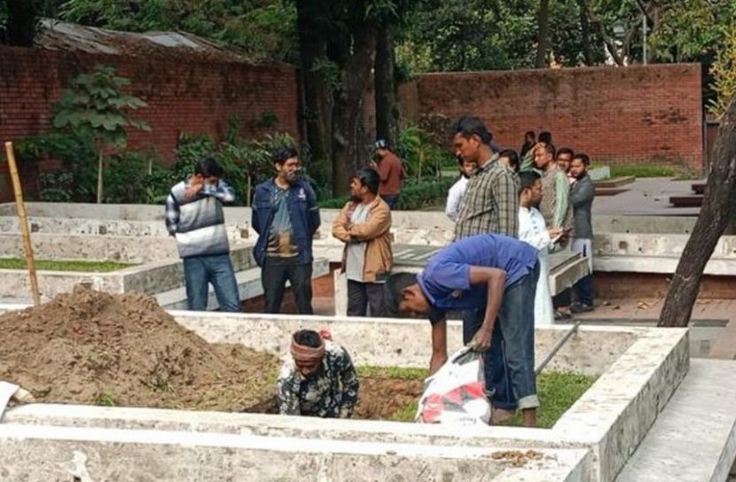 কাজী নজরুল ইসলামের সমাধির পাশেই হাদির কবর খনন