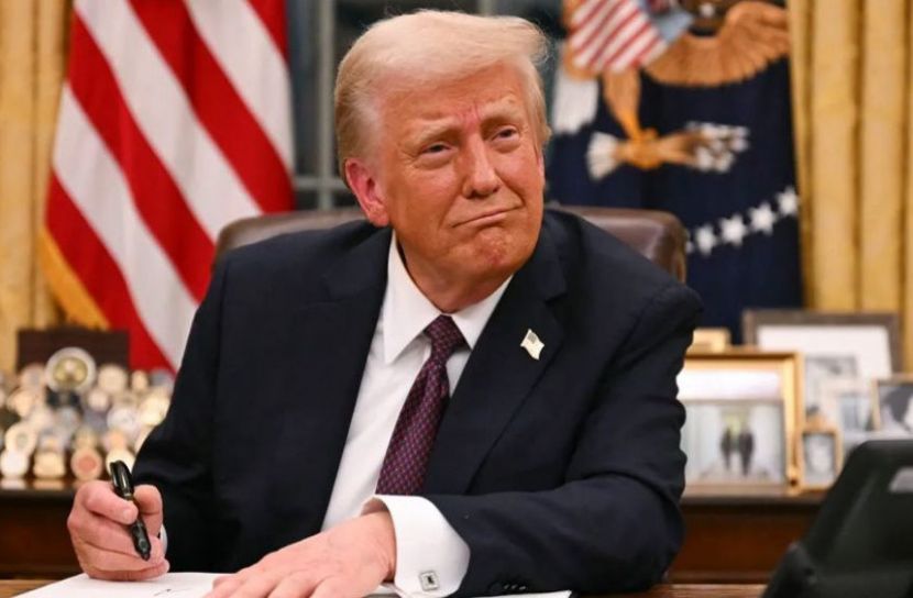 নিজেকে ভেনেজুয়েলার ‘ভারপ্রাপ্ত প্রেসিডেন্ট’ ঘোষণা করলেন ট্রাম্প