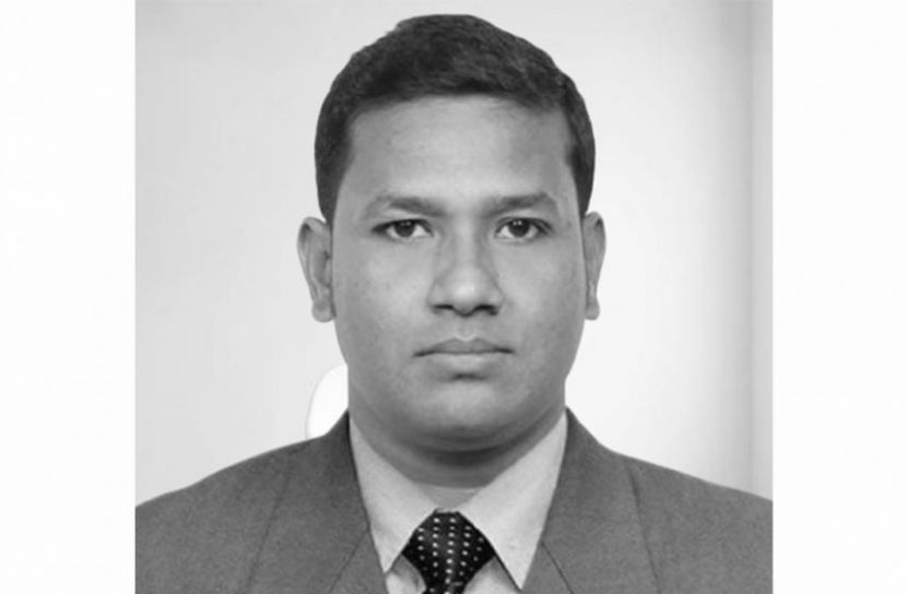 নোয়াখালীতে কাভার্ড ভ্যানের ধাক্কায় ইন্স্যুরেন্স কর্মকর্তার মৃত্যু