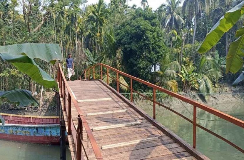 নতুন পুলে বদলে গেল জনজীবন, চিংড়াখালীতে দুর্ভোগের অবসান