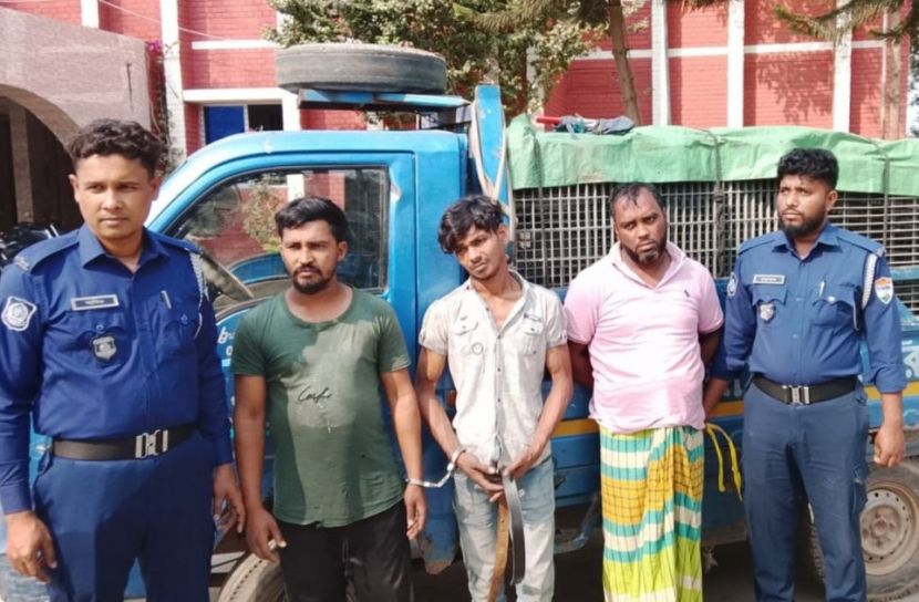 মুন্সীগঞ্জে রেলপথের রেলিং চুরিতে পিকআপ সহ ৩ জন গ্রেপ্তার