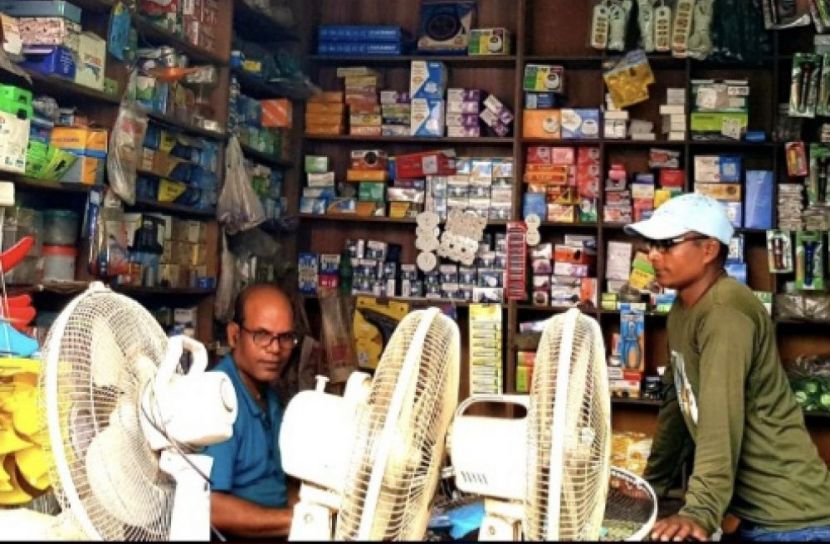 মাদারীপুরের লোডশেডিংয়ে অতিষ্ঠ জনজীবন