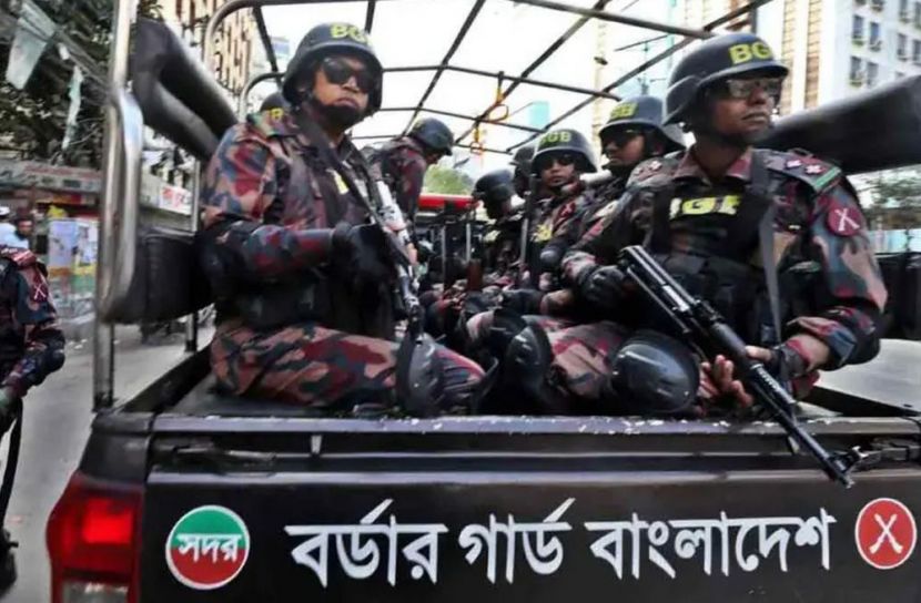 রাজধানীর গুরুত্বপূর্ণ পয়েন্ট গুলোতে বিজিবি মোতায়েন  