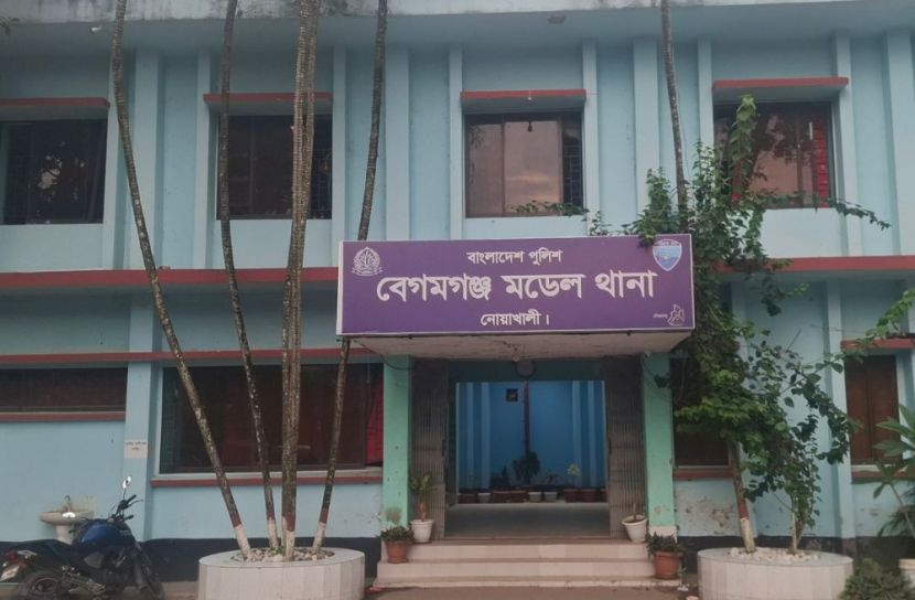 নোয়াখালীতে আবাসিক হোটেলে ডিবির অভিযান, আটক ১৪