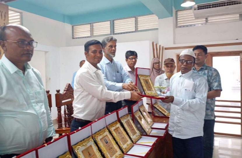 পিরোজপুরে প্রধান শিক্ষক ও সহকারী শিক্ষকদের বিদায় সংবর্ধনা