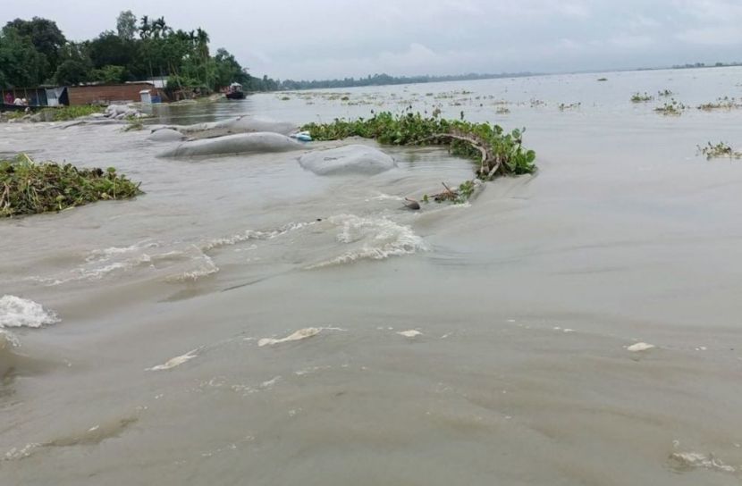 নদীর পানি বৃদ্ধি, তবু নেই বন্যার ভয়