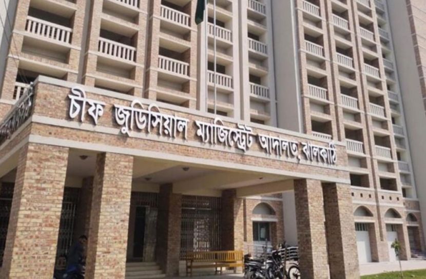 স্বামীর মৃত্যুর পর সন্তানসহ গৃহবধূকে বাড়ি ছাড়া, আদালতে মামলা 