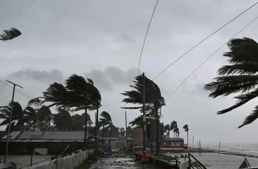 ৭ অঞ্চলে ঝড়ের পূর্বাভাস, নদীবন্দরে সতর্কতা