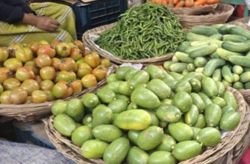 বৃষ্টির প্রভাবে মনোহরদীর বাজারে সবজির দাম ঊর্ধ্বমুখী