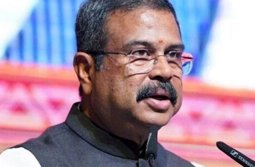ভারতের শিক্ষামন্ত্রী ধর্মেন্দ্র প্রধানের পদত্যাগ