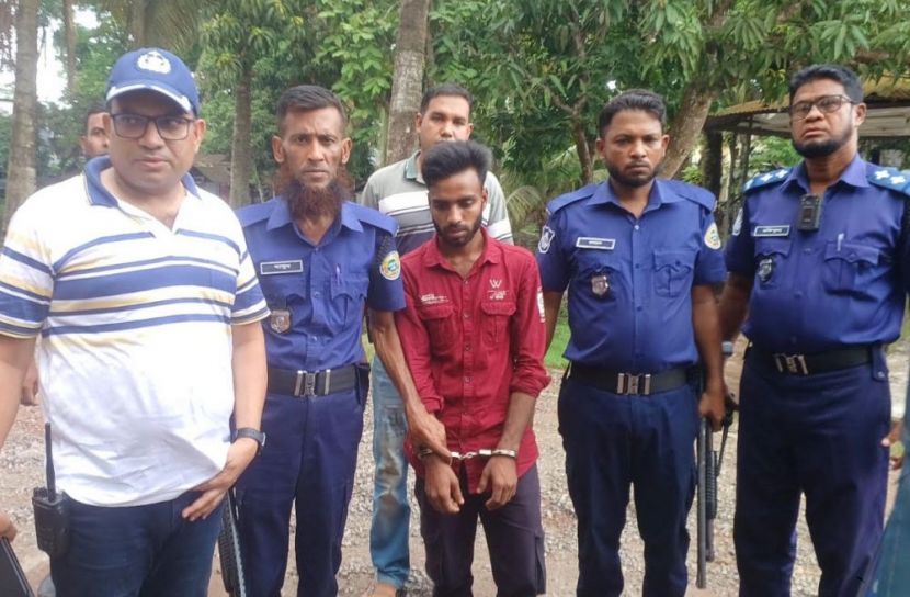 ঝালকাঠিতে গৃহবধূ হত্যা মামলার আসামি গ্রেপ্তার 