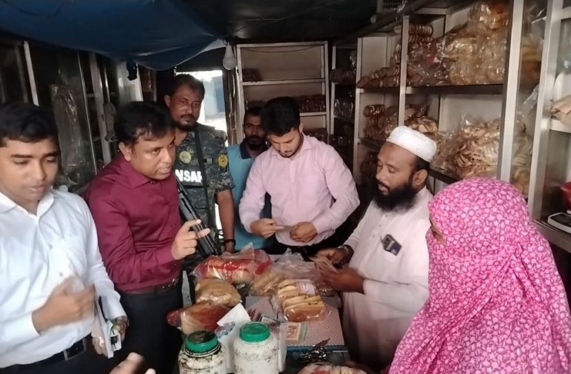  মাদারীপুরে সামিয়া বেকারীতে ১ লক্ষ টাকা জরিমানা  