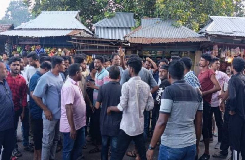 কু‌ড়িগ্রামে এন‌সি‌পির বিক্ষোভে হামলা, আহত ১০
