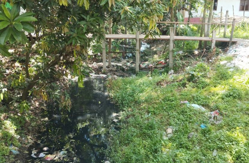 মুন্সীগঞ্জ পৌরসভার পশ্চিম থেকে পূর্ব দেওভোগে তীব্র জলাবদ্ধতা 
