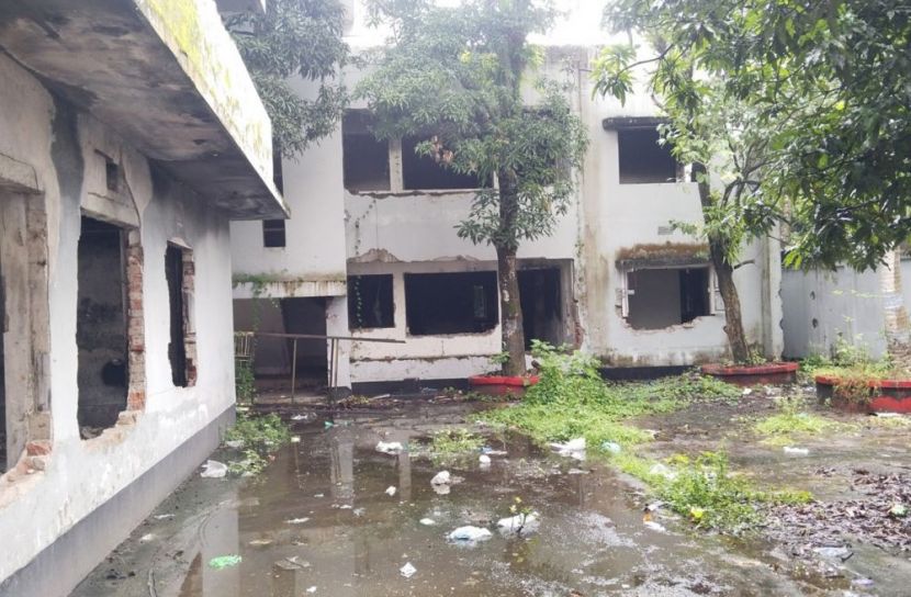 ঝালকাঠিতে রাজনীতির কেন্দ্র এখন ময়লার ভাগাড়