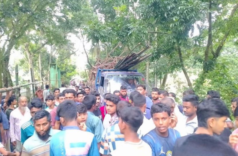বোয়ালমারীতে নিয়মবহির্ভূতভাবে বিদ্যালয়ের মালামাল বিক্রির অভিযোগ