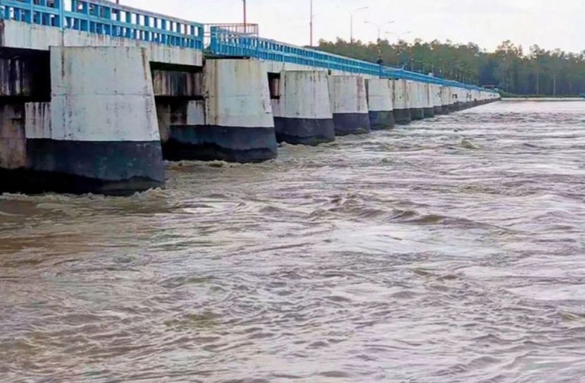 বিপৎসীমার ১৩ সেন্টিমিটার ওপর দিয়ে প্রবাহিত হচ্ছে তিস্তার পানি