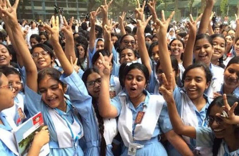 এসএসসি ফলে ধস, ১৯ বছরের সর্বনিম্ন পাসের হার; গণিত-ইংরেজিতে বিপর্যয়