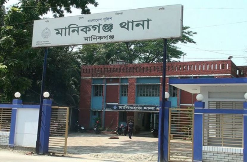মানিকগঞ্জে স্বর্ণ ব্যবসায়ীকে রড দিয়ে পিটিয়ে স্বর্ণ-রুপা ছিনতাই
