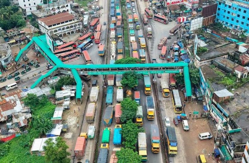 কুমিল্লায় ঢাকা-চট্টগ্রাম মহাসড়কে ১৫ কিলোমিটার যানজট