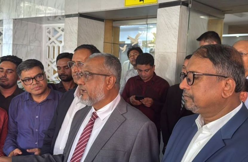 দুদক কোনো চাপের মধ্যে নেই: চেয়ারম্যান
