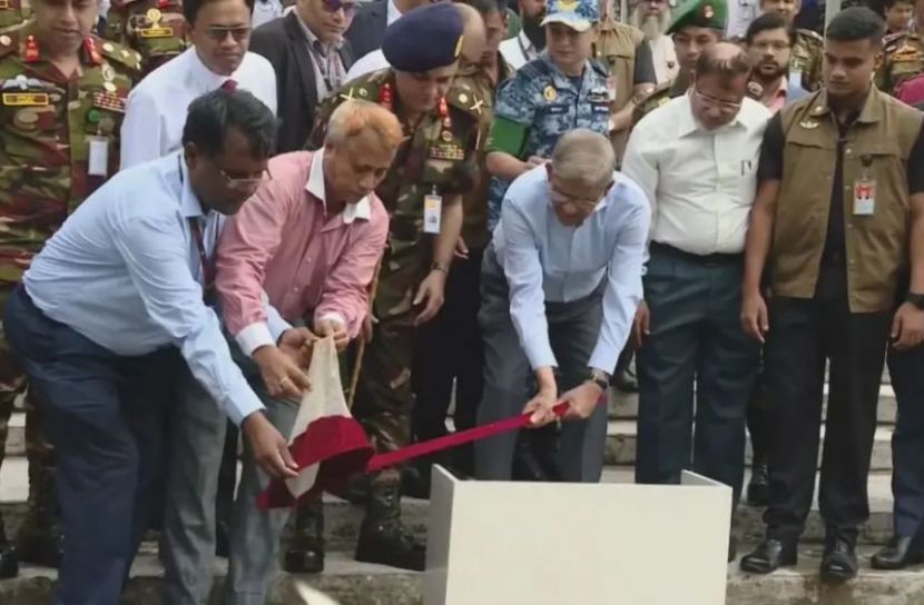 রাষ্ট্রপতি বঙ্গভবনের সিংহ পুকুরে মাছের পোনা অবমুক্ত করলেন