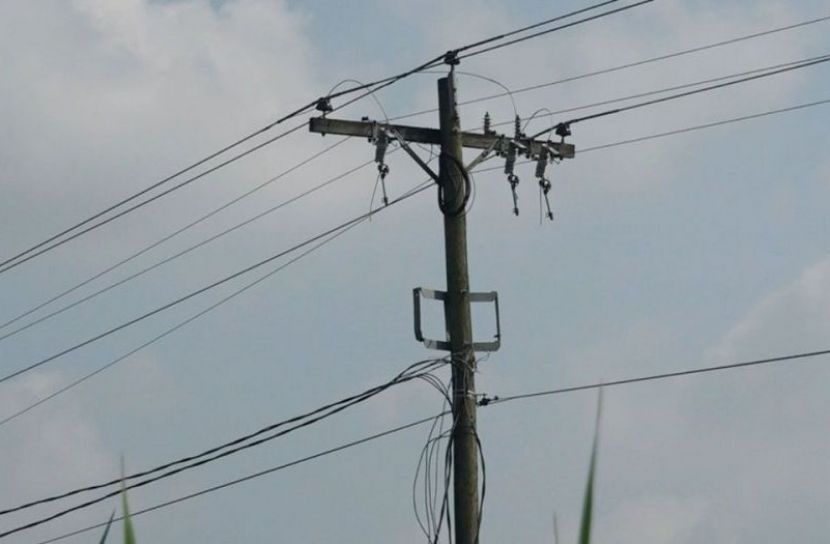 তুঘলকি কাণ্ড, মামলা করলেন খোদ ট্রান্সফরমার চোর