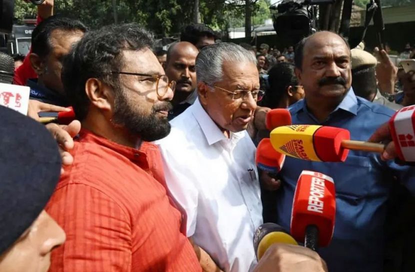 কেরালার সাবেক মুখ্যমন্ত্রী বিজয়ন আটক